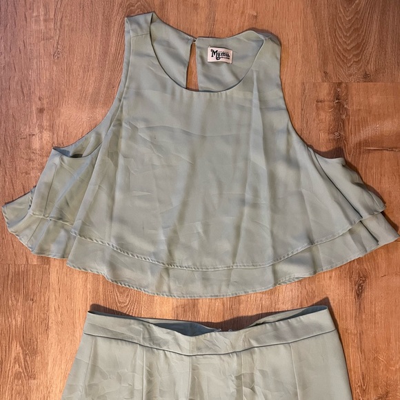 Show Me Your Mumu King’s Crop Top and Princess Di Maxi Skirt - Picture 4 of 10